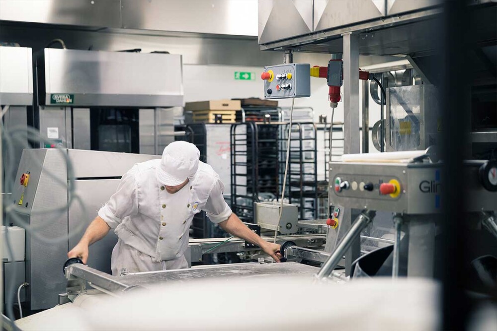 Amarant konditori bageri tillverkar bröd bakverk baguetter limpor räkmackor mm referenskund sveba dahlen