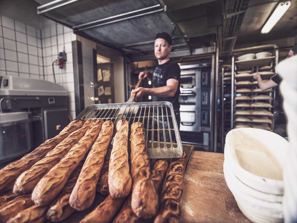 bageri artizan bread i karlstad har ministickugn, däckugn, degblandare bageriutrustning från sveba dahlen