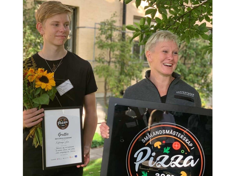 Kaffestugan i Böda vinner Smålands pizzamästerskap Sofie Loirendal Elias Thygesen Sveba Dahlen Referenskund
