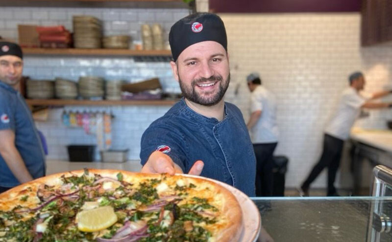 Jonny Yuksel Pizzakock I Love Pizza Personligt med Sveba Dahlen