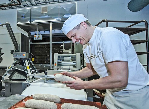 Tromsö bakeri glimek deglinje brödlinje brödproduktion långrullare vikskåp rundrivare sveba dahlen